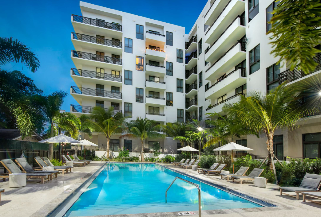 Lloyd Jones se asocia con ST Real Estate Holding Inc. para adquirir los primeros apartamentos en Miami por 97 millones de dólares